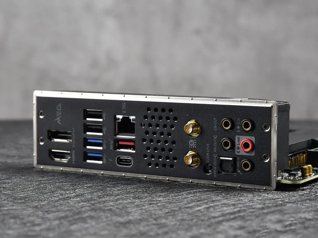 微星MEG Z490I UNIFY評測 