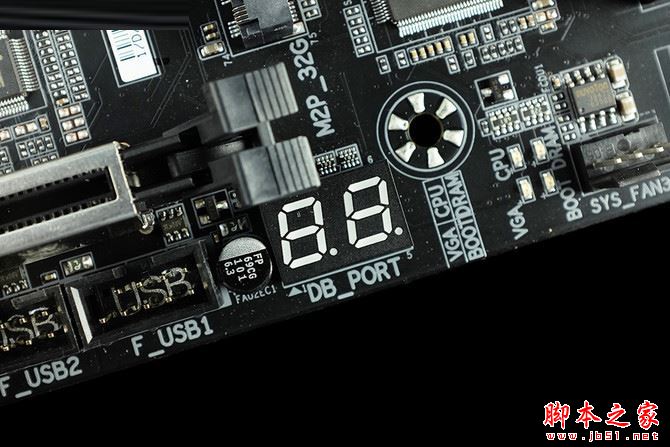三、拆解解析：11相供電、雙M.2