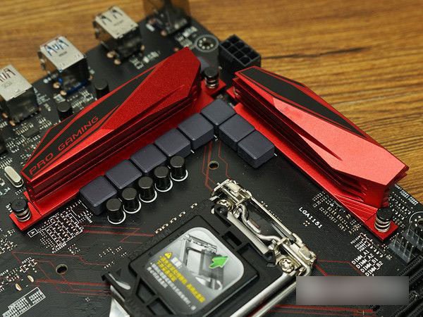 B150和C232哪個好 C232和B150主板區別對比