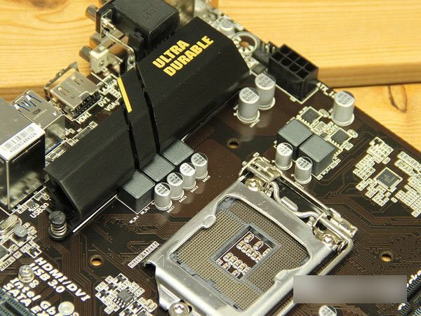 B150和C232哪個好 C232和B150主板區別對比