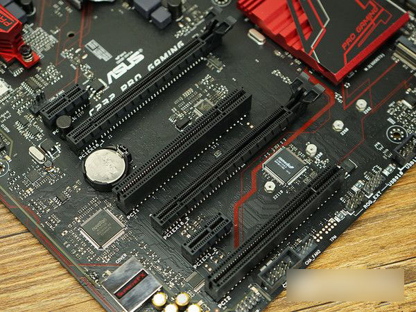 B150和C232哪個好 C232和B150主板區別對比