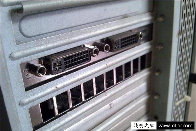電腦一拖二教程：一臺主機兩個顯示器看電影玩游戲互相不沖突