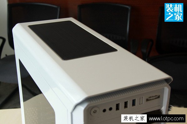 馬坦克機箱頂部