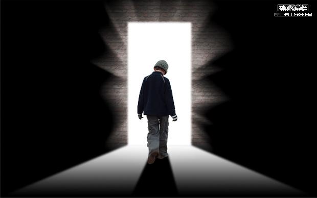 ps合成教程:走進(jìn)神秘發(fā)光之門的男孩-webjx.com